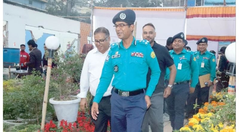 সিলেটে প্রবাসীর ২০ কোটি টাকার দখলকৃত ভূমি পুনরুদ্ধার করে দিলো পুলিশ