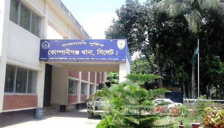 ফেসবুকে প্রেম, ‘বাড়ি থেকে পালিয়ে’ কোম্পানীগঞ্জে আসা দুই কিশোরীকে পরিবারের কাছে হস্তান্তর