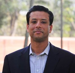 মার্কিন নাগরিকত্ব গ্রহণ করলেন জয়