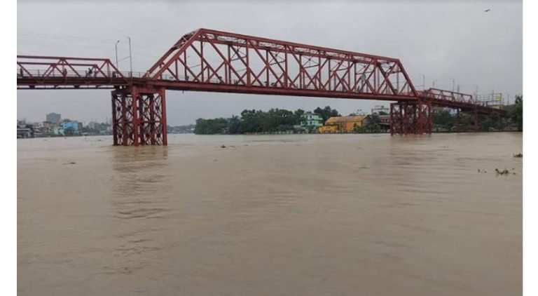 সিলেটের সুরমা-কুশিয়ারা নদীর পানি কমছে