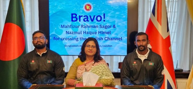 লন্ডনে ইংলিশ চ্যানেল পাড়ি দেয়া সাঁতারু সাগর ও হিমেলকে অভ্যর্থনা দিলো বাংলাদেশ হাইকমিশন