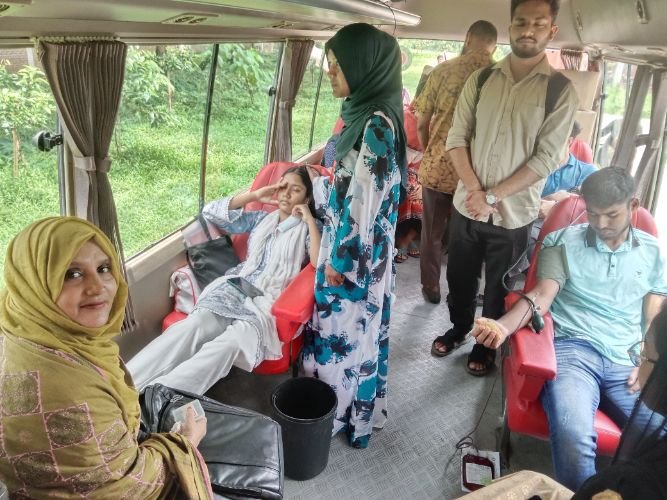 জুলাই গণ-অভ্যুত্থান স্মরণে শাবিতে স্বেচ্ছায় রক্তদান কর্মসূচি