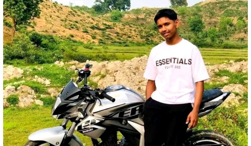 মোটরসাইকেল ও প্রাইভেট কারের সংঘর্ষে ঝরে গেল এইচএসসি পরীক্ষার্থীর প্রাণ