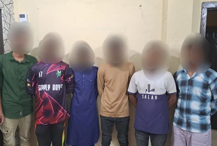 সিলেটে জুয়া খেলার সময় পুলিশের অভিযানে আটক- ৬