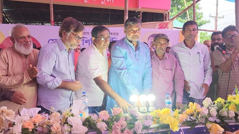 অ্যাডভোকেট শিশির মনিরের প্রচেষ্টায় অবশেষে শাসখাই বাজারে বিদ্যুতের আলো