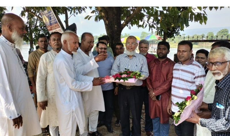 <span style='color:#000;font-size:18px;'>তাহিরপুরে ইসি আনোয়ারুল ইসলাম সরকার</span><br/> দুর্গম এলাকার ভোটারদের নিরাপত্তা নিশ্চিত করতে ব্যবস্থা নেওয়া হবে