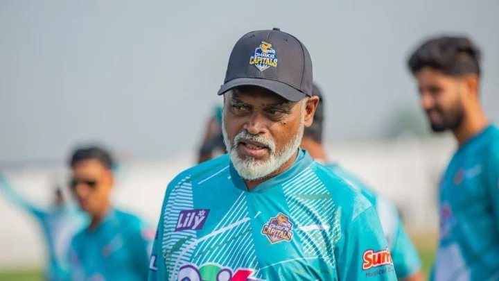 ম্যাচ শুরুর ২০ মিনিট আগে সিলেটের মাঠে লুটিয়ে পড়ে মারা গেলেন কোচ জাকি