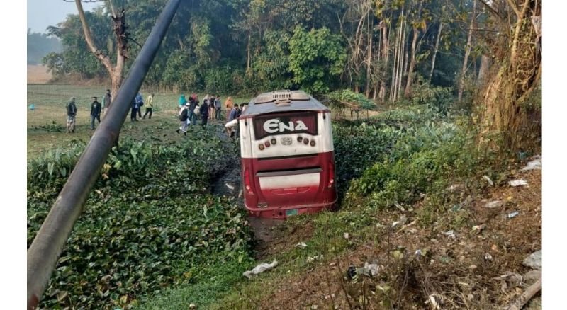 সিলেট-সুনামগঞ্জ সড়কে যাত্রীবাহী বাস ও পিকআপ সংঘর্ষ, নিহত ১, আহত ১০
