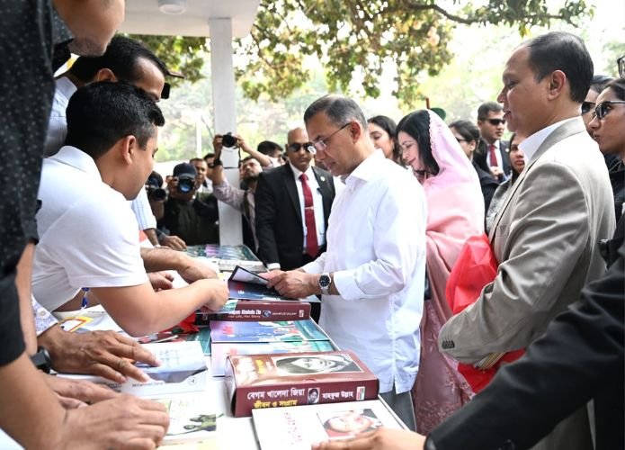 অমর একুশে বইমেলার উদ্বোধন