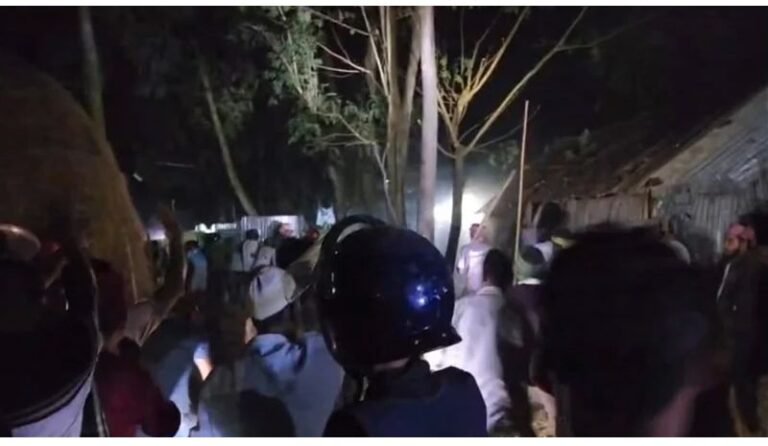 আজমিরীগঞ্জে জলমহাল নিয়ে সংঘর্ষে পুলিশসহ অর্ধশতাধিক আহত