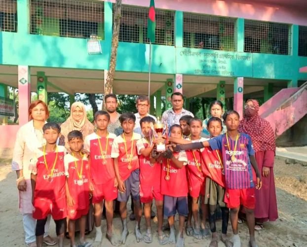 দক্ষিণ রণিখাই ইউনিয়নে প্রাথমিক বিদ্যালয় গোল্ডকাপ ফুটবল টুর্নামেন্টে চ্যাম্পিয়ন গৌরীনগর