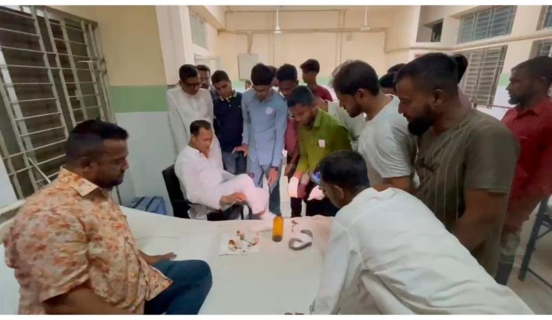 সিলেট-সুনামগঞ্জ মহাসড়কে টর্চলাইট জ্বালিয়ে সংঘর্ষ : এমপিসহ আহত অর্ধশত