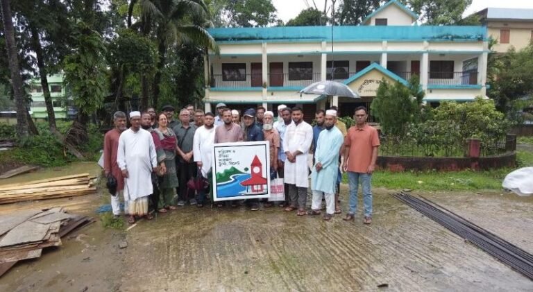 ঢাকাদক্ষিণে হাইকোর্টের আদেশ অমান্য করে পুকুর ভরাট করে মার্কেট নির্মাণ অব্যাহত