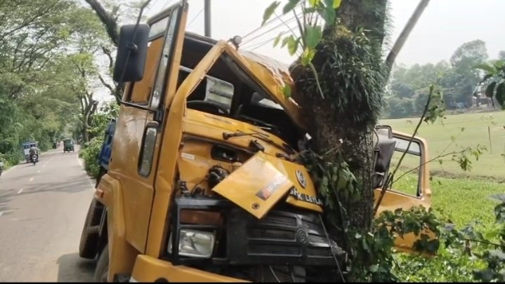 দিরাইয়ে গাছের সাথে ট্রাকের ধাক্কায় নিহত- ১