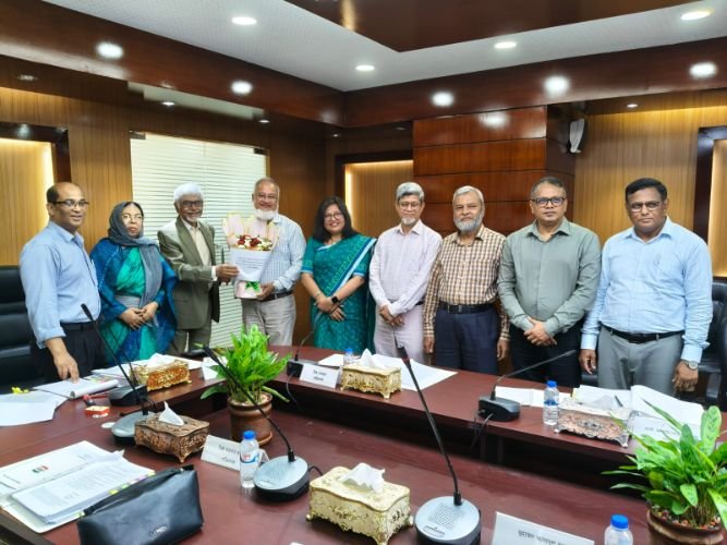 বাচিকশিল্পী সালেহ খসরু যমুনা অয়েল কর্তৃক সংবর্ধিত