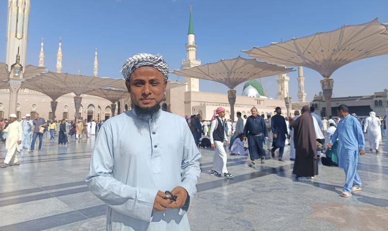 <span style='color:#000;font-size:18px;'>ঢাকার আদালতে স্বীকারোক্তিমূলক জবানবন্দি, পুলিশের তদন্তে চাঞ্চল্যকর তথ্য</span><br/> ওমরাহ’র আড়ালে স্বর্ণ চোরাচালান