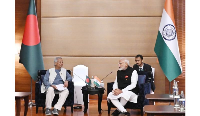 <span style='color:#000;font-size:18px;'>ব্যাংককে ইউনূস-মোদির ৪০ মিনিটের বৈঠক</span><br/> শেখ হাসিনার প্রত্যর্পণ, সীমান্ত হত্যা ও তিস্তা নিয়ে আলোচনা