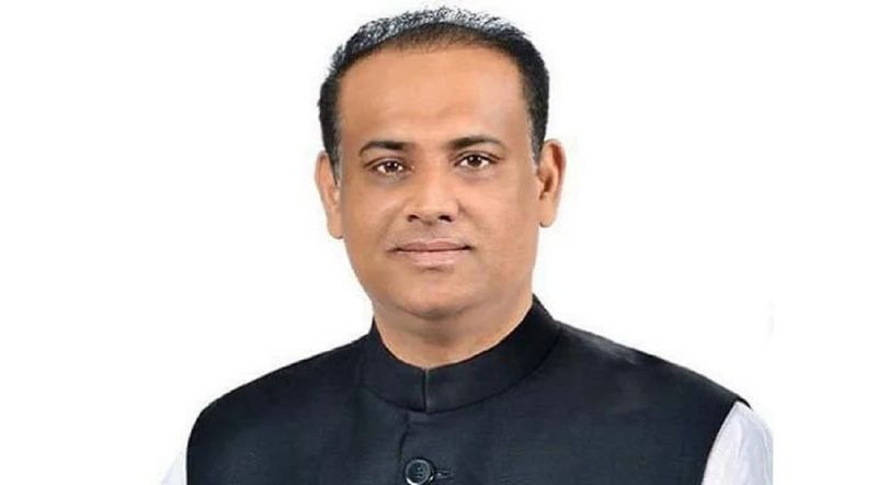 Yetuk xunuk porno Chiroyli, qattiq kokrak porno video