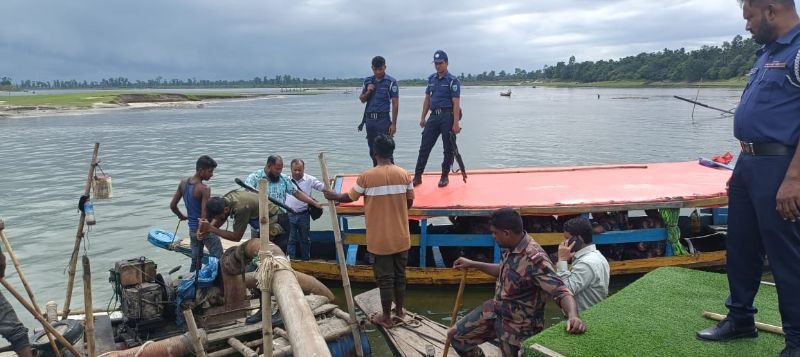 জাফলংয়ে অবৈধভাবে বালু উত্তোলন  বন্ধে টাস্কফোর্সের অভিযান