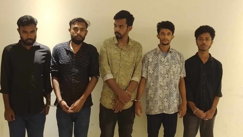 সাবেক এমপি শাম্মী আহমেদের বাসায় সমন্বয়ক পরিচয়ে চাঁদা দাবি, আটক- ৫