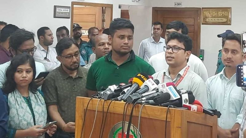 <span style='color:#000;font-size:18px;'>আওয়ামী লীগের নৌকা প্রতীক বাদ দেওয়ার দাবি</span><br/> ‘শাপলা’ প্রতীক না পেলে রাজনৈতিক লড়াইয়ের ঘোষণা এনসিপির