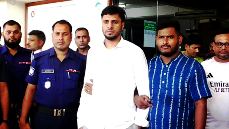 ভারতে যাওয়ার সময় জেলা ছাত্রলীগের সাবেক সহ-সভাপতি গ্রেফতার