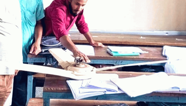 কুলাউড়ায় শ্রেণিকক্ষে ক্লাস চলাকালে সিলিং ফ্যান পড়ে ছাত্রী আহত