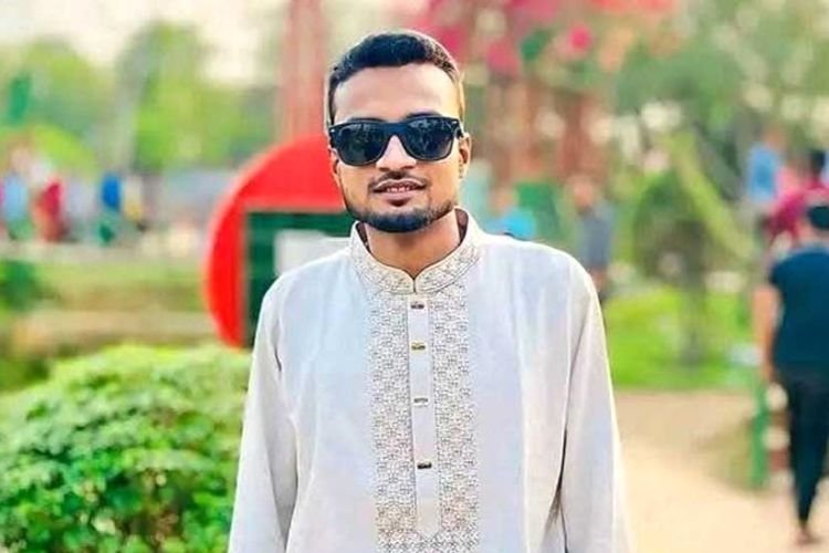 নিজ ঘর থেকে সাবেক ছাত্রদল নেতার গলাকাটা লাশ উদ্ধার