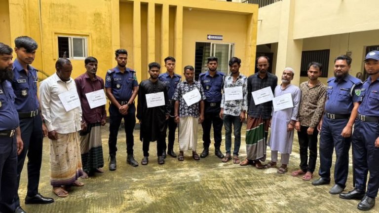 গোয়াইনঘাটে নৌপথে চাঁদাবাজি মামলার প্রধান আসামী আজমলসহ আটক-৭