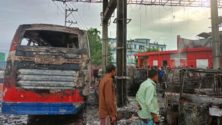 ঢাকা-সিলেট মহাসড়কে সিএনজি স্টেশনে ভয়াবহ অগ্নিকাণ্ড