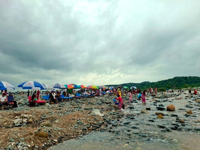 পর্যটন দিবসে সাদাপাথরে আগত পর্যটকদের জন্য নৌকা ভাড়া ২৫% ছাড়