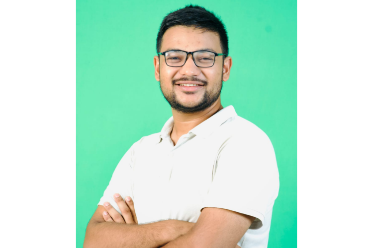 ডাকসুতে নির্বাচিত হয়েছেন সিলেটের শাহিনুর