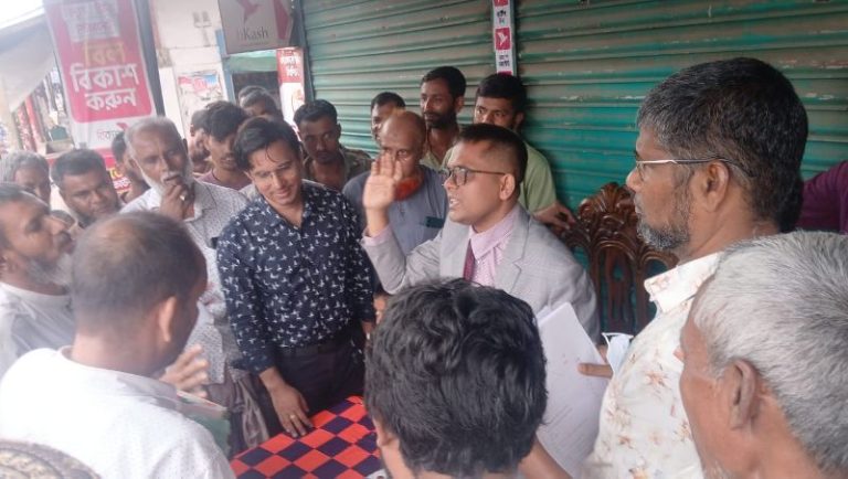 শান্তিগঞ্জে জমি সংক্রান্ত বিরোধে আদালতের সরেজমিন পরিদর্শন, উভয়পক্ষের সম্মতিতে মীমাংসার উদ্যোগ শান্তিগঞ্জে জমি সংক্রান্ত বিরোধে আদালতের সরেজমিন পরিদর্শন, উভয়পক্ষের সম্মতিতে মীমাংসার উদ্যোগ