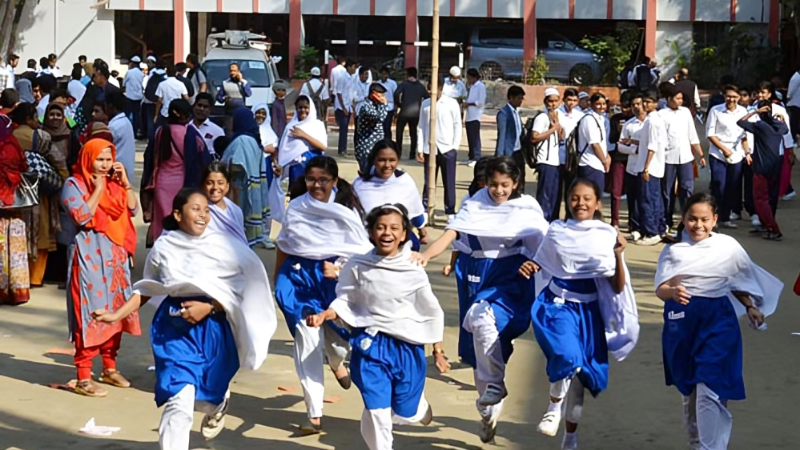 শারদীয় দুর্গাপূজায় ১১-১৪ দিনের ছুটিতে যাচ্ছে স্কুল-কলেজ
