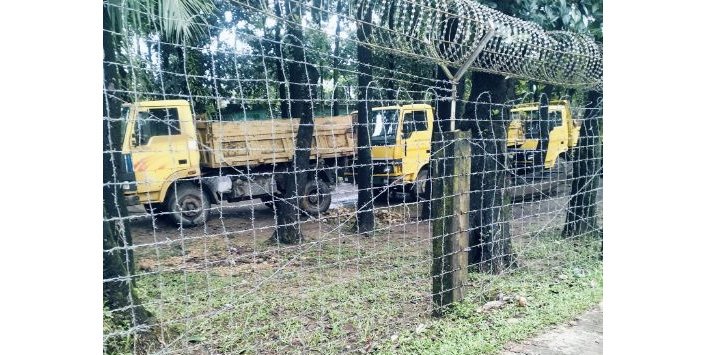 সোনাই নদীতে বালু লুটপাট থামছে না, বিজিবির অভিযানে ৩টি ট্রাক জব্দ