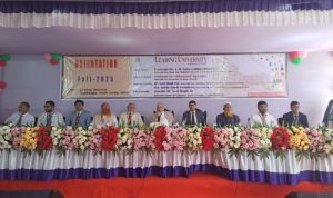 <span style='color:#000;font-size:18px;'>লিডিং ইউনিভার্সিটির নবীনবরণে দানবীর ড. রাগীব আলী</span><br/> ‘জীবনে উন্নতি করতে হলে শৃংখলা বজায় এবং নিয়ম মেনে চলতে হবে’
