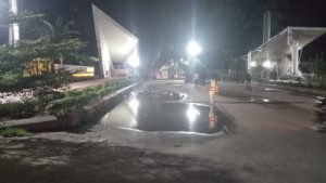 শাবির প্রধান ফটক : নকশায় অসন্তোষ, সামন যেন ডুবা-নালা, আলোহীন নামফলক