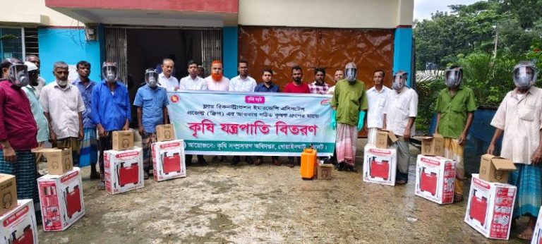 গোয়াইনঘাটে কৃষকদের মাঝে বিনামূল্যে বীজ, সার ও কৃষি যন্ত্রপাতি বিতরণ