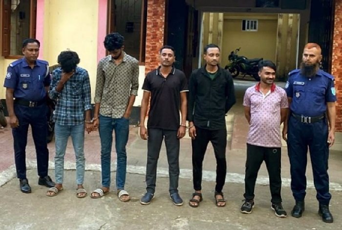 সিলেটে নাশকতার পরিকল্পনার অভিযোগে নিষিদ্ধ সংগঠন ছাত্রলীগের ৫ নেতাকর্মী আটক