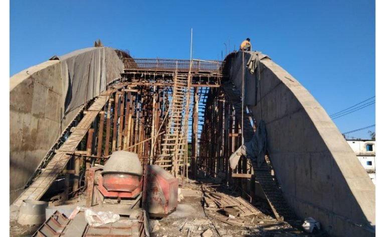 <span style='color:#000;font-size:18px;'>চারদফা সময়বৃদ্ধি</span><br/> জগন্নাথপুরের আর্চ সেতুর কাজ কবে শেষ হবে?