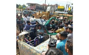 শারপিন টিলার চোরাই পাথরবাহী ট্রাক্টর চাপায় পর্যটক নিহত