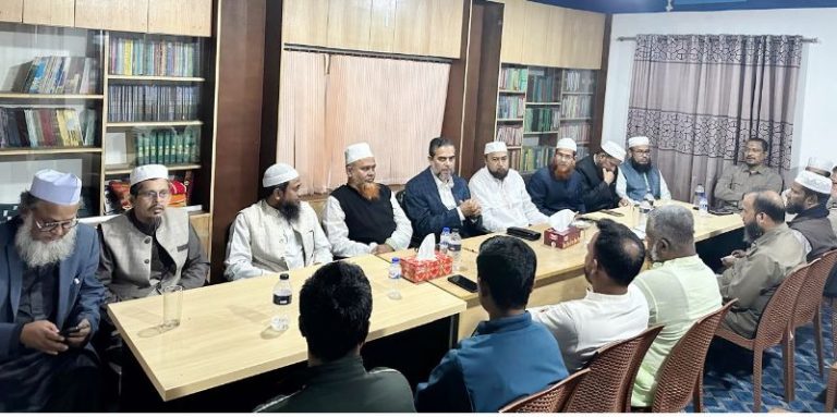 <span style='color:#000;font-size:18px;'>সিলেটে ৮ দলের লিয়াজোঁ কমিটির সভা</span><br/> আলিয়া মাঠে ৬ ডিসেম্বর বিভাগীয় সমাবেশ সফলে ব্যাপক প্রস্তুতি