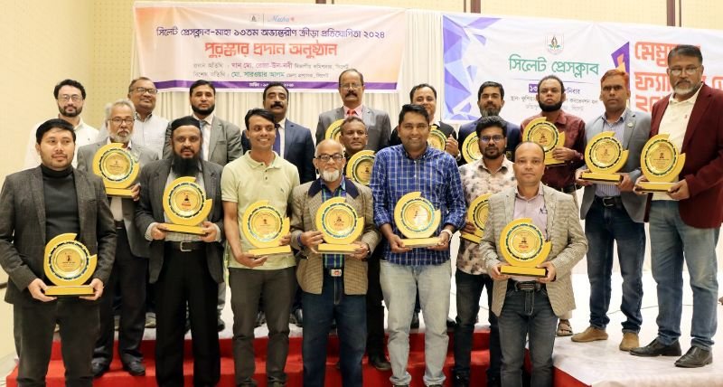 <span style='color:#000;font-size:18px;'>সিলেট প্রেসক্লাব-মাহা অভ্যন্তরীণ ক্রীড়া প্রতিযোগিতার পুরস্কার বিতরণ</span><br/> সততা, নৈতিকতা ও পেশাদারিত্বকে সমুন্নত রেখে সাংবাদিকতাকে এগিয়ে নিতে হবে : বিভাগীয় কমিশনার