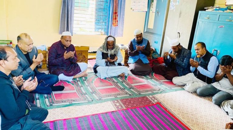 দত্তরাইল মহিলা মাদরাসায় খালেদা জিয়া ও তারেক রহমানের জন্য দোয়া