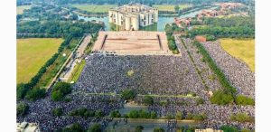 লাখো মানুষের ভালোবাসায় শহীদ ওসমান হাদির শেষ বিদায়