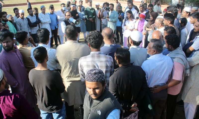 ওসমান হাদীর মৃত্যুতে সিলেট জুড়ে বিক্ষোভ, হত্যাকান্ডে জড়িতদের গ্রেফতার দাবি