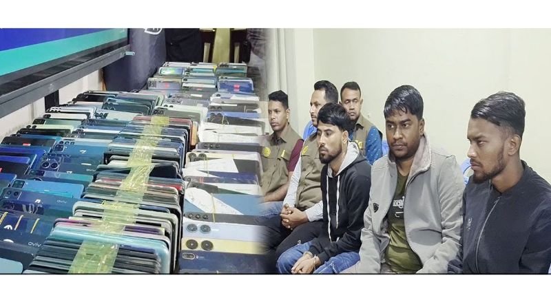 করিম উল্লাহ মার্কেট থেকে ৪২২ চোরাই মোবাইল ফোন উদ্ধার, আটক ৪