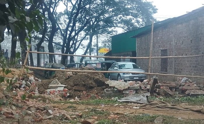 দিনে ম্যাজিস্ট্রেটের অভিযানে অবৈধ স্থাপনা উচ্ছেদ, রাতে ফের দখলের অভিযোগ