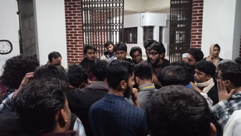 অনিশ্চিত শাকসু নির্বাচন, শঙ্কায় প্রার্থীরা