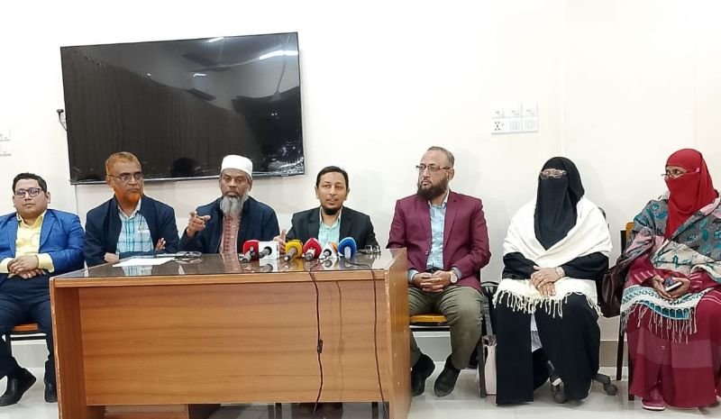 <span style='color:#000;font-size:18px;'>ইউটিএল সাস্ট চ্যাপ্টার নেতৃবৃন্দের সংবাদ সম্মেলন</span><br/> শাকসু নির্বাচন নিয়ে ইসির প্রজ্ঞাপন তামাশা ॥ যথাসময়ে নির্বাচনের দাবি